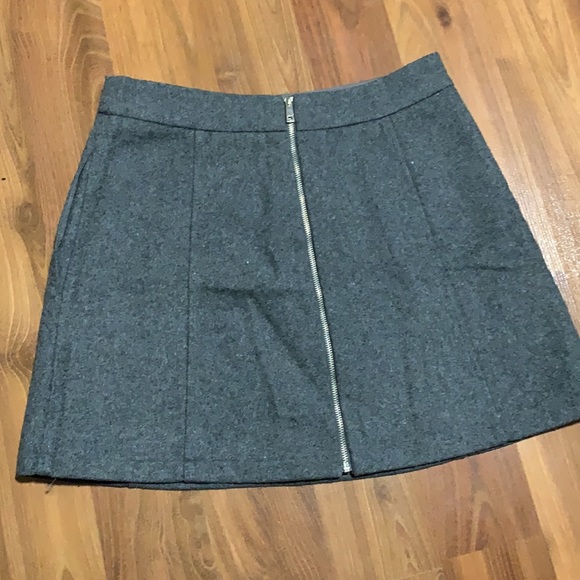 Grey WOOL Mini skirt XS - Forever 21 - Picture 5 of 6